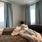 Hotel Adler Am Schloss 3*